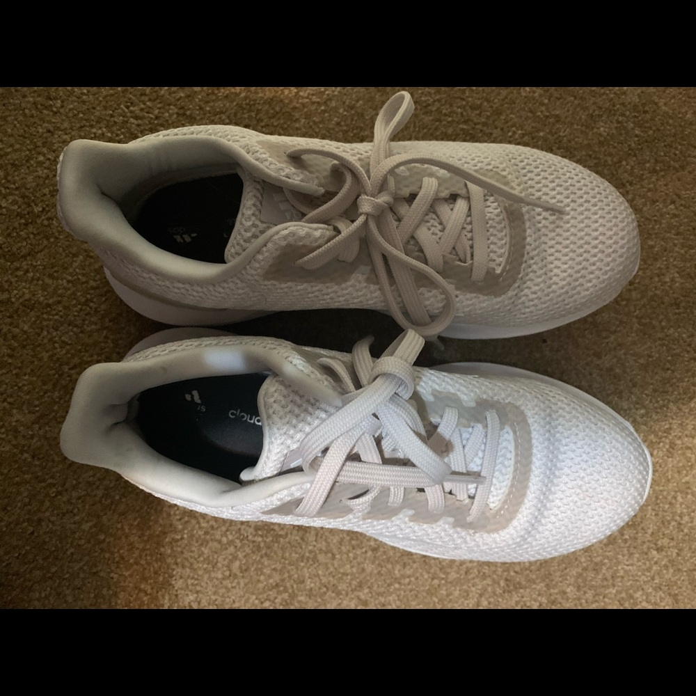 Adidas white shoes size 7